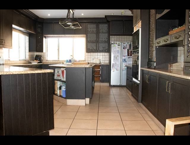 4 BEDROOM HOUSE FOR SALE IN BLUE SADDLE RANCHES